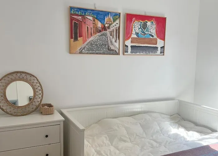 Cantinho Rosas - 500m Away Tatil Evi *